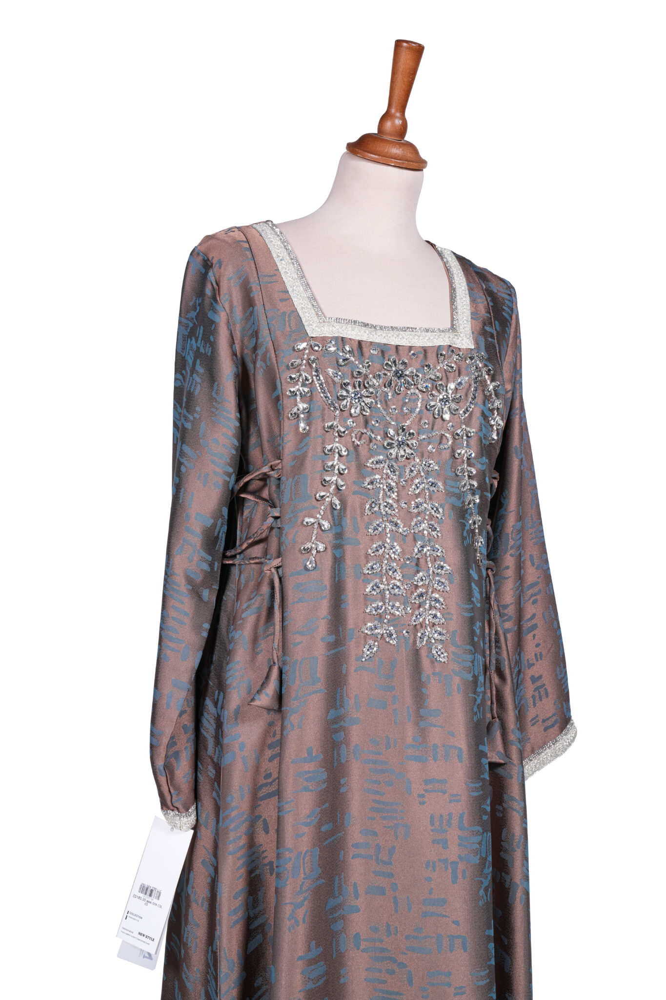 Abstract Jacquard Kaftan with Crystal-Embellished Bodice - Image 3