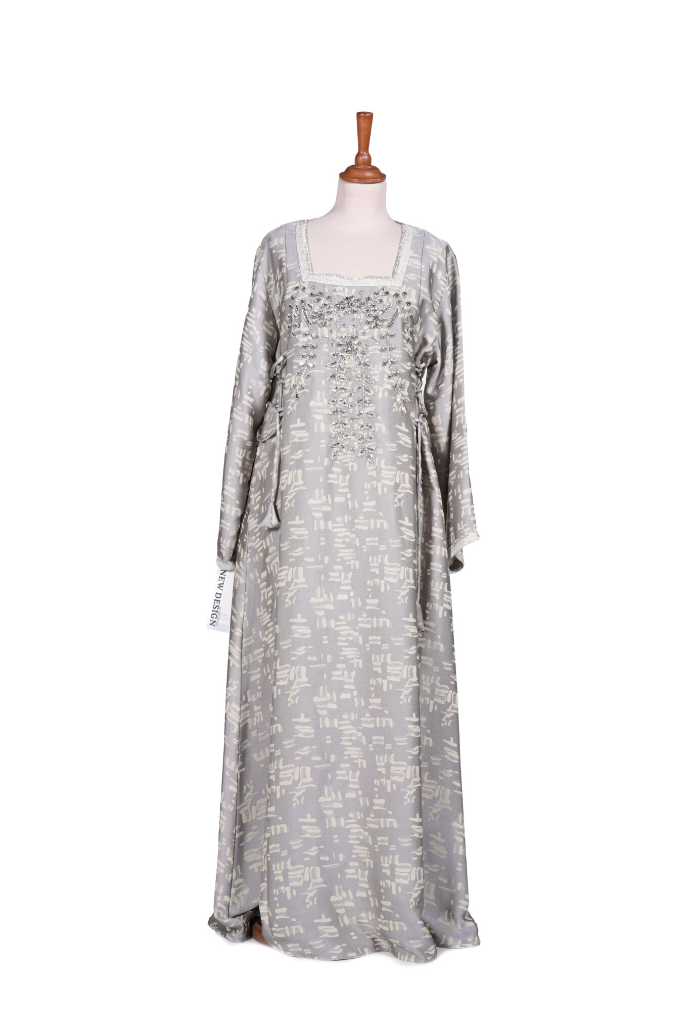 Abstract Jacquard Kaftan with Crystal-Embellished Bodice - Image 4