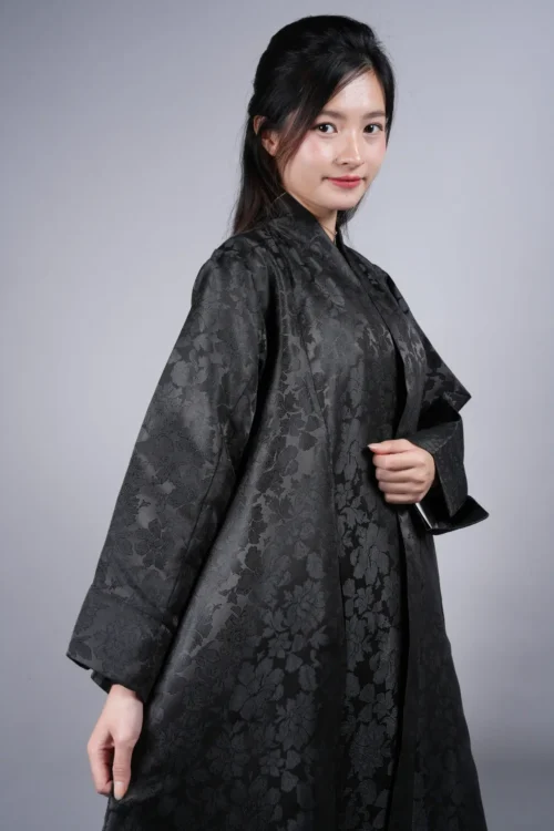 Black Floral Jacquard Abaya – Timeless Elegance with Luxurious Detailing